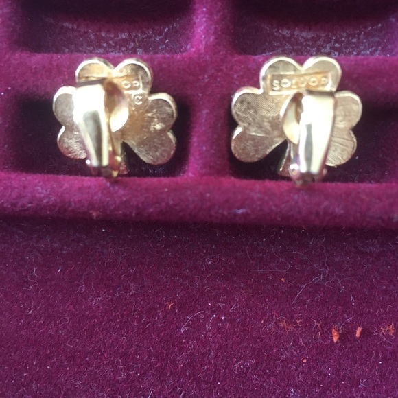 Clip on shamrock and gold earrings from Ireland - Picture 2 of 10